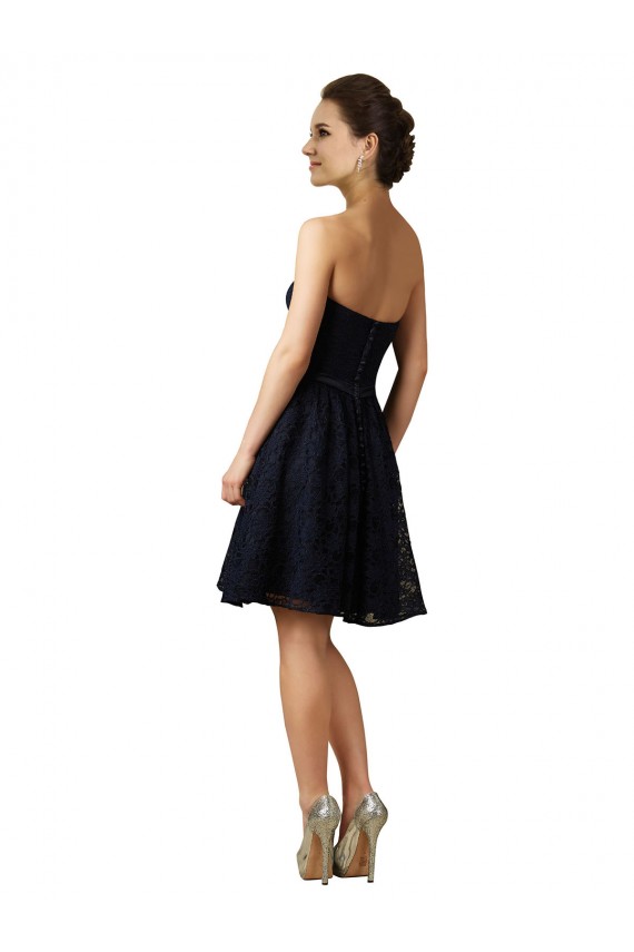 Cheap Classic Knee Length Lace Bridesmaid Dress with Notched Neckline Canada