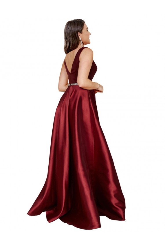 Cheap Sleeveless Deep V-Neck A-Line Satin Bridesmaid Dress with Pockets Canada